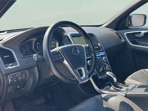 Used 2016 Volvo XC60 T6 Platinum image 11