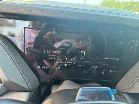 New 2025 GMC Yukon XL Denali w/ Denali Reserve Package image 18