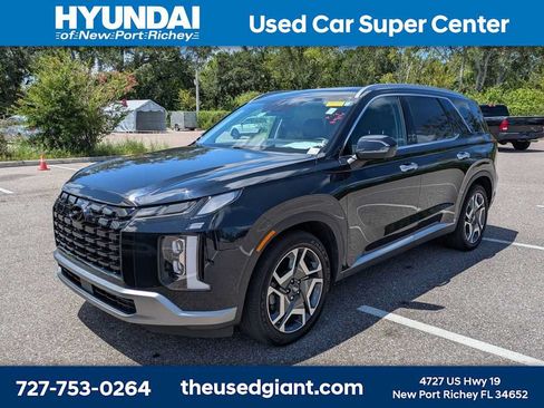 Used 2023 Hyundai Palisade Limited FWD image 1