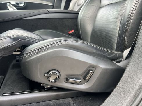 Used 2022 Volvo XC90 T8 Inscription w/ Advanced Package image 12