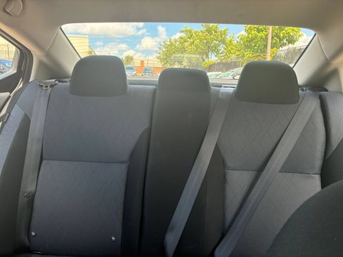 Used 2025 Nissan Versa SV FWD image 32