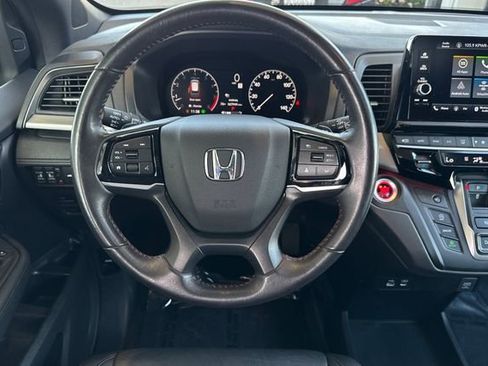Used 2025 Honda Odyssey Sport-L image 16