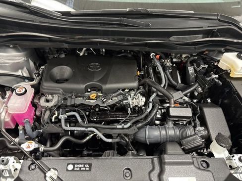 Used 2023 Toyota Sienna XLE image 30