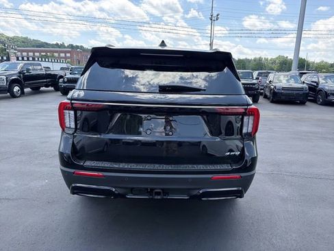 New 2026 Ford Explorer ST-Line w/ ST-Line Street Pack AWD/4WD image 6