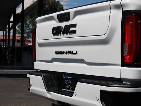 Used 2020 GMC Sierra 2500 Denali w/ Denali Ultimate Package AWD/4WD image 13