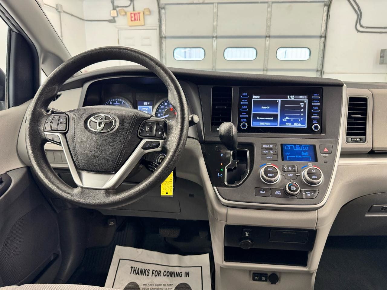 Used 2020 Toyota Sienna L FWD image 17