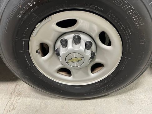 Used 2023 Chevrolet Express 3500 LS RWD image 36