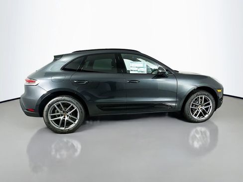New 2026 Porsche Macan image 8