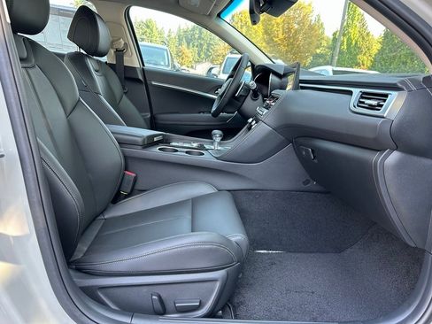 New 2026 Genesis G70 2.5T image 10