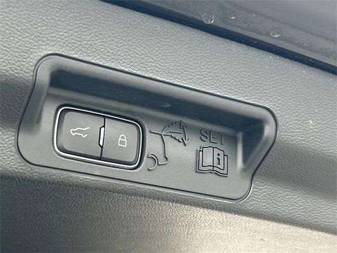 Used 2023 Ford Explorer XLT w/ Equipment Group 202A image 25