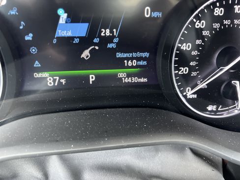 Used 2024 Toyota Sienna Platinum FWD image 20