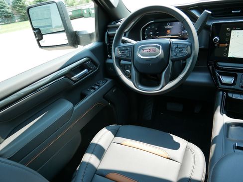 New 2026 GMC Sierra 2500 AT4 w/ AT4 Premium Plus Package AWD/4WD image 13