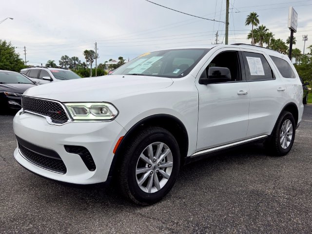 Used 2024 Dodge Durango SXT AWD/4WD image 3