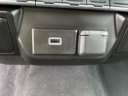 Used 2019 Chevrolet Silverado 1500 Custom Trail Boss w/ Custom Convenience Package image 12