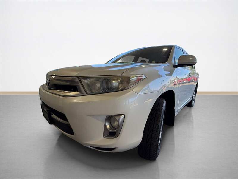 Used 2012 Toyota Highlander Limited AWD/4WD image 8