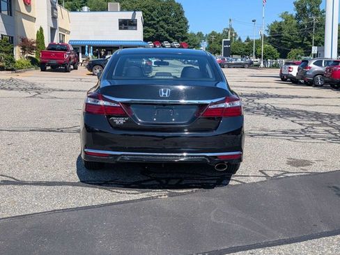 Used 2017 Honda Accord LX image 4