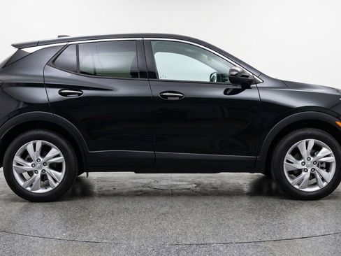 Used 2025 Buick Encore GX Preferred AWD/4WD image 11