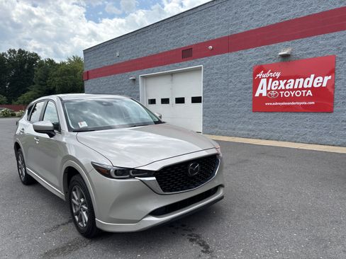 Used 2025 MAZDA CX-5 AWD 2.5 S w/ Preferred Package image 1