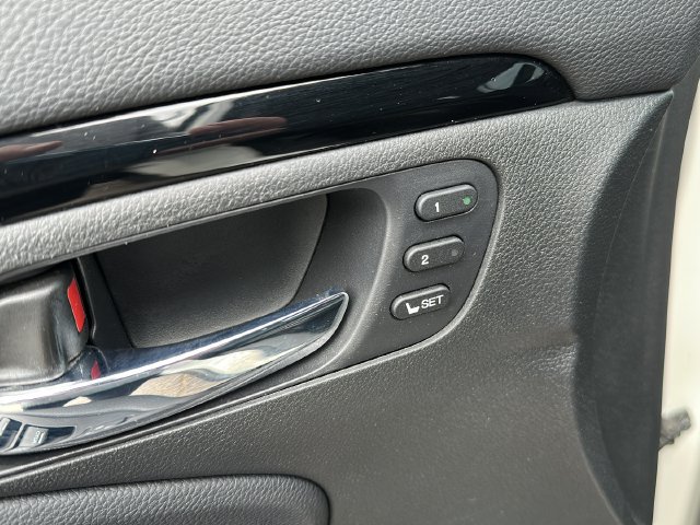 Used 2019 Honda Pilot Touring image 16