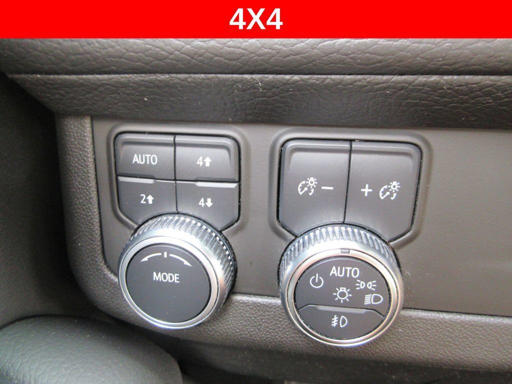 Certified 2022 GMC Yukon XL Denali AWD/4WD image 33