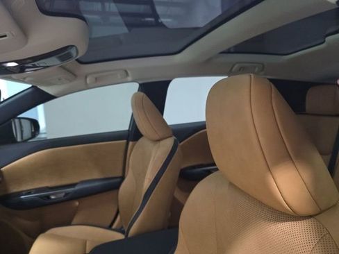 Used 2023 Lexus RZ 450e Premium image 13