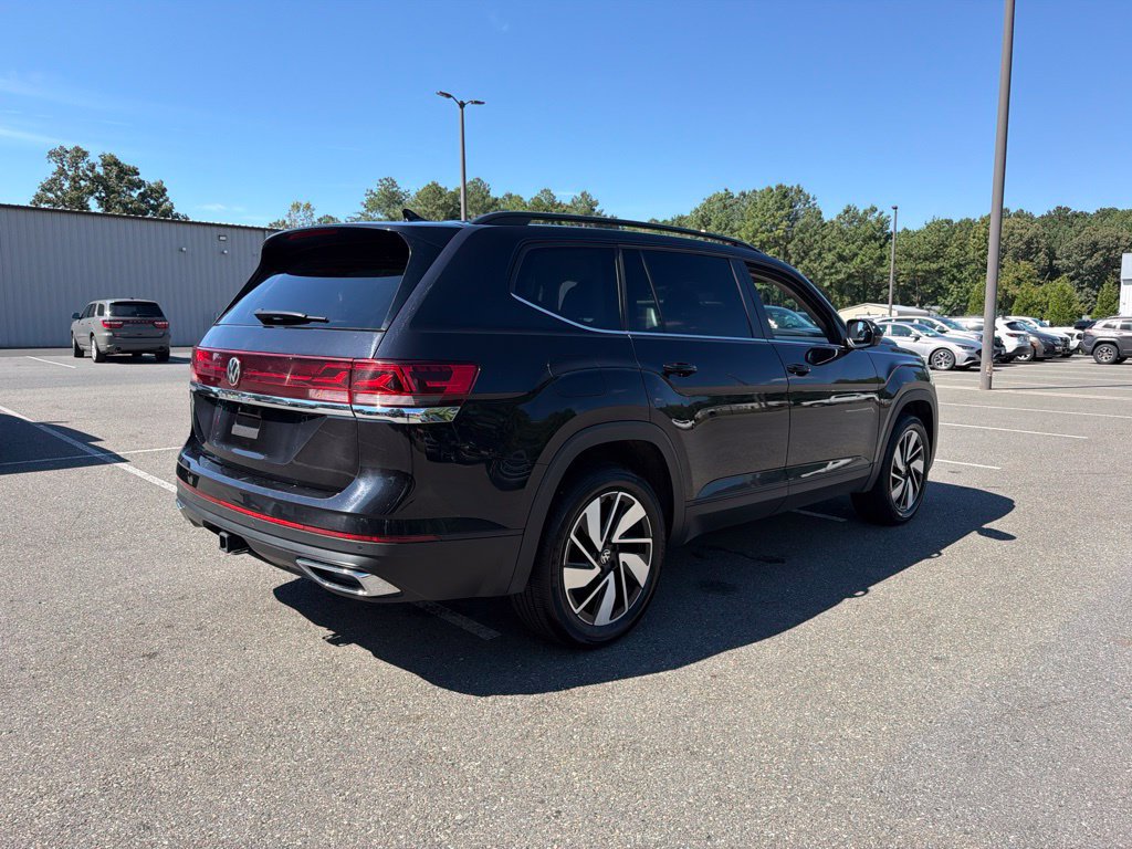 Used 2025 Volkswagen Atlas SE FWD image 5