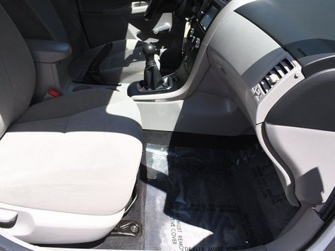 Used 2011 Toyota Corolla FWD image 25