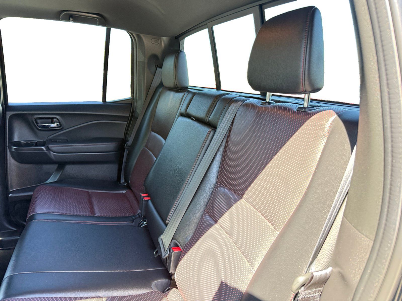Used 2022 Honda Ridgeline Black Edition image 16