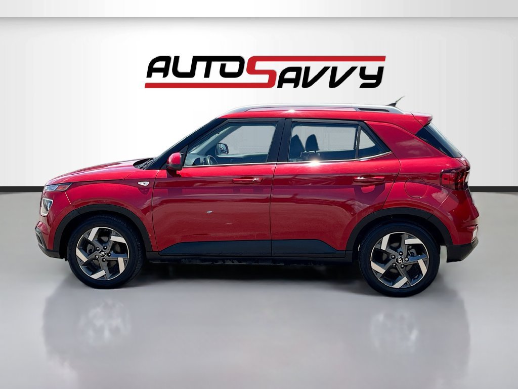 Used 2022 Hyundai Venue Limited FWD image 4