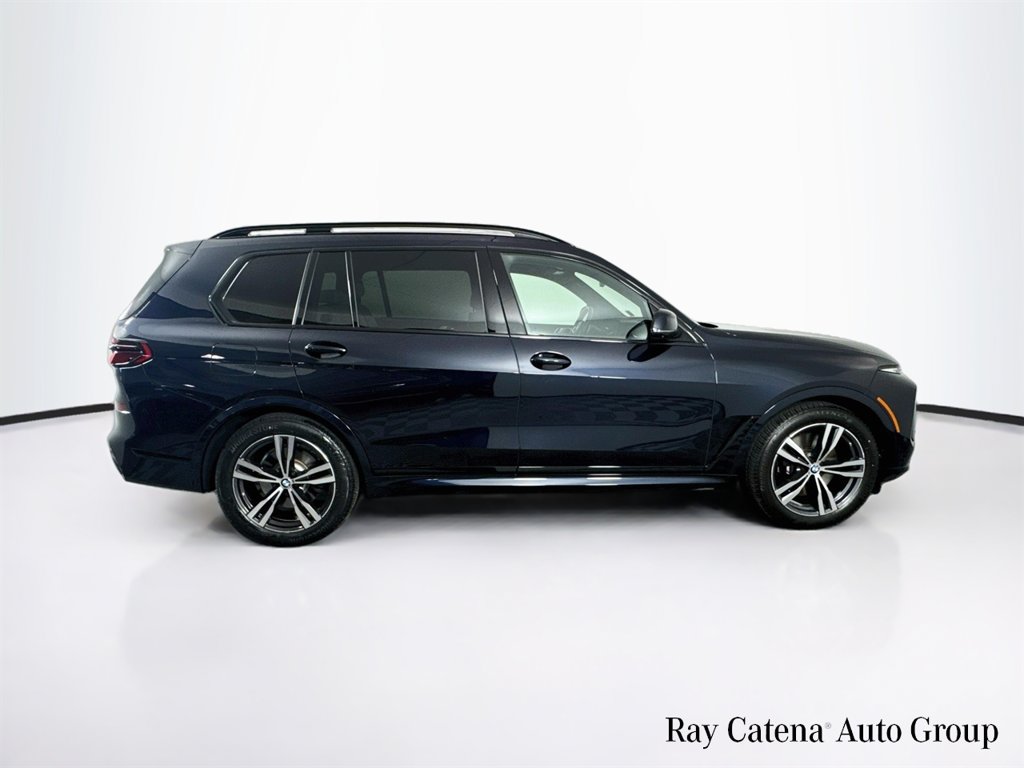 Used 2024 BMW X7 xDrive40i w/ M Sport Package AWD/4WD image 8