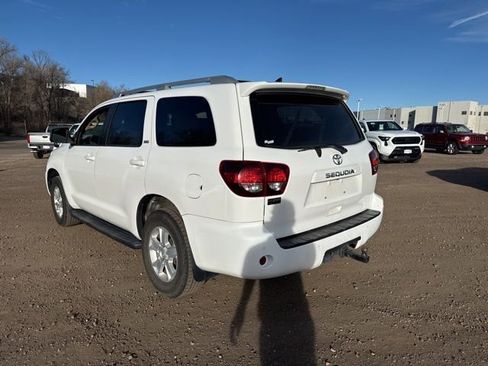Used 2018 Toyota Sequoia SR5 w/ Premium Package image 3