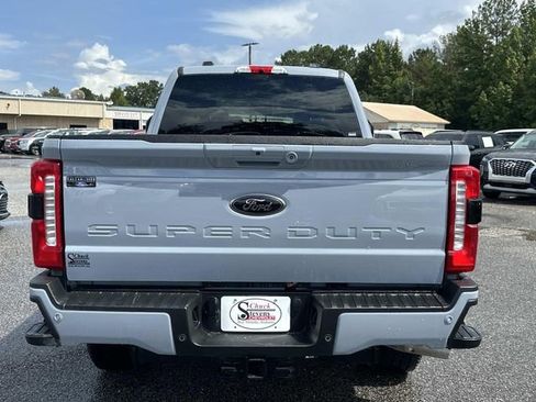 Used 2025 Ford F350 Lariat w/ Black Appearance Package image 12