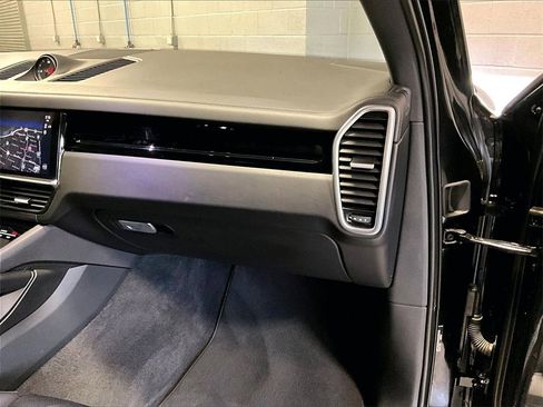 Certified 2023 Porsche Cayenne image 19