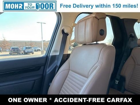 Used 2022 Land Rover Discovery S image 24