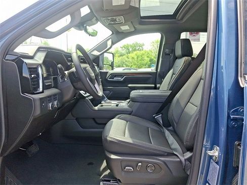 New 2025 GMC Sierra 2500 Denali w/ Denali Reserve Package image 9