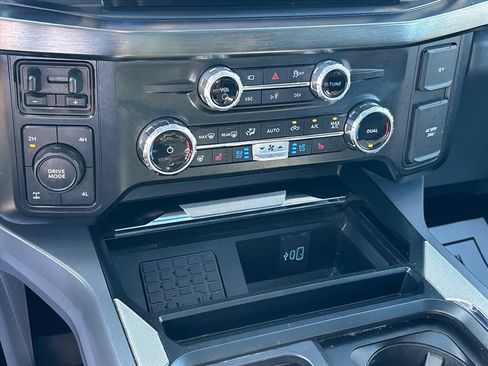 Used 2025 Ford F250 Lariat w/ Lariat Ultimate Package AWD/4WD image 36
