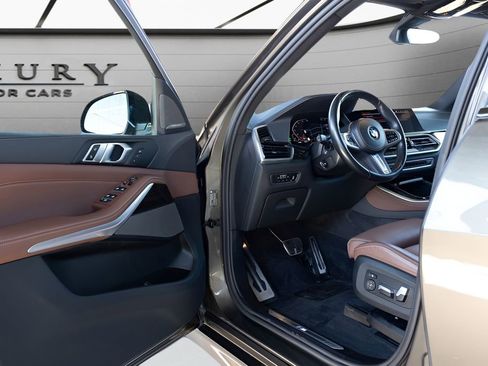 Used 2023 BMW X5 xDrive40i w/ M Sport Package AWD/4WD image 35