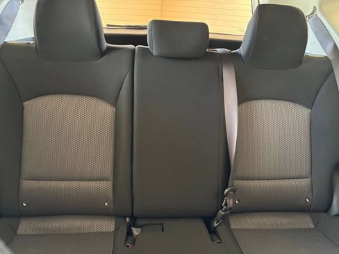 Used 2025 Kia Soul LX w/ LX Technology Package FWD image 35