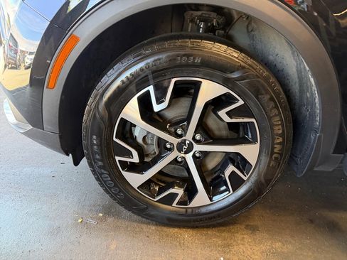 Used 2023 Kia Sportage EX AWD/4WD image 31