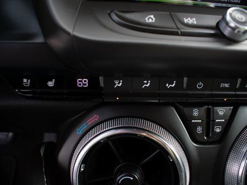 Used 2016 Chevrolet Camaro LT image 22