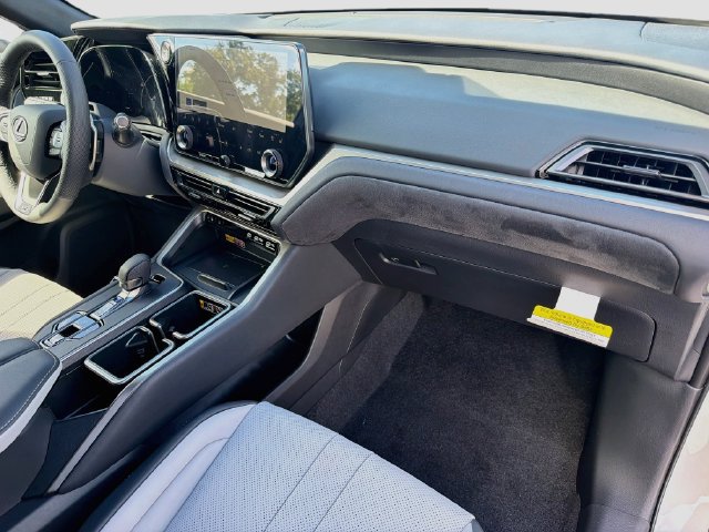 New 2026 Lexus TX 500h AWD image 45