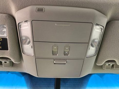 Used 2011 Toyota Sequoia Platinum AWD/4WD image 24