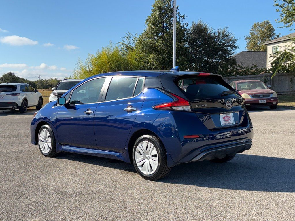Used 2025 Nissan Leaf S FWD image 6