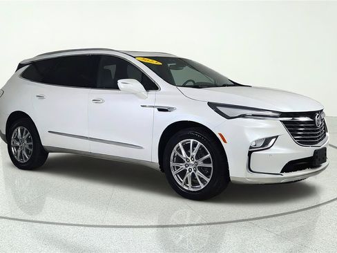 Used 2023 Buick Enclave Essence w/ Experience Buick Package AWD/4WD image 8