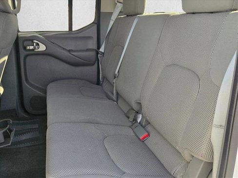 Used 2021 Nissan Frontier S image 19