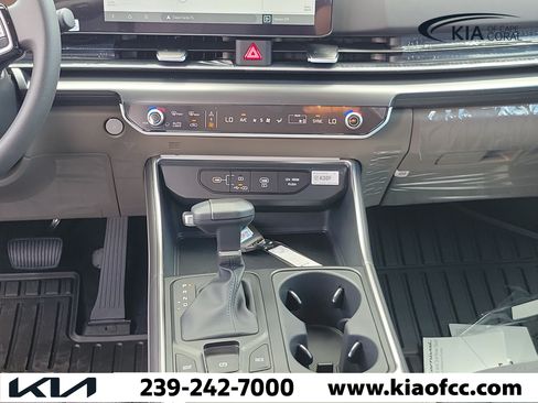 New 2026 Kia Carnival LX FWD image 20