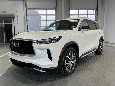 Used 2023 INFINITI QX60 Sensory w/ Vision Package image 2
