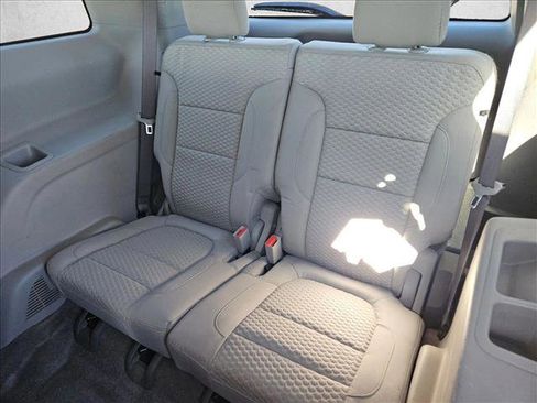 Used 2017 GMC Acadia SLE image 14