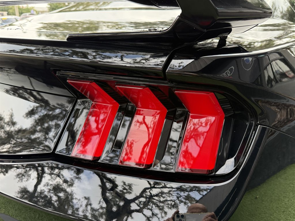 Used 2024 Ford Mustang GT RWD image 12