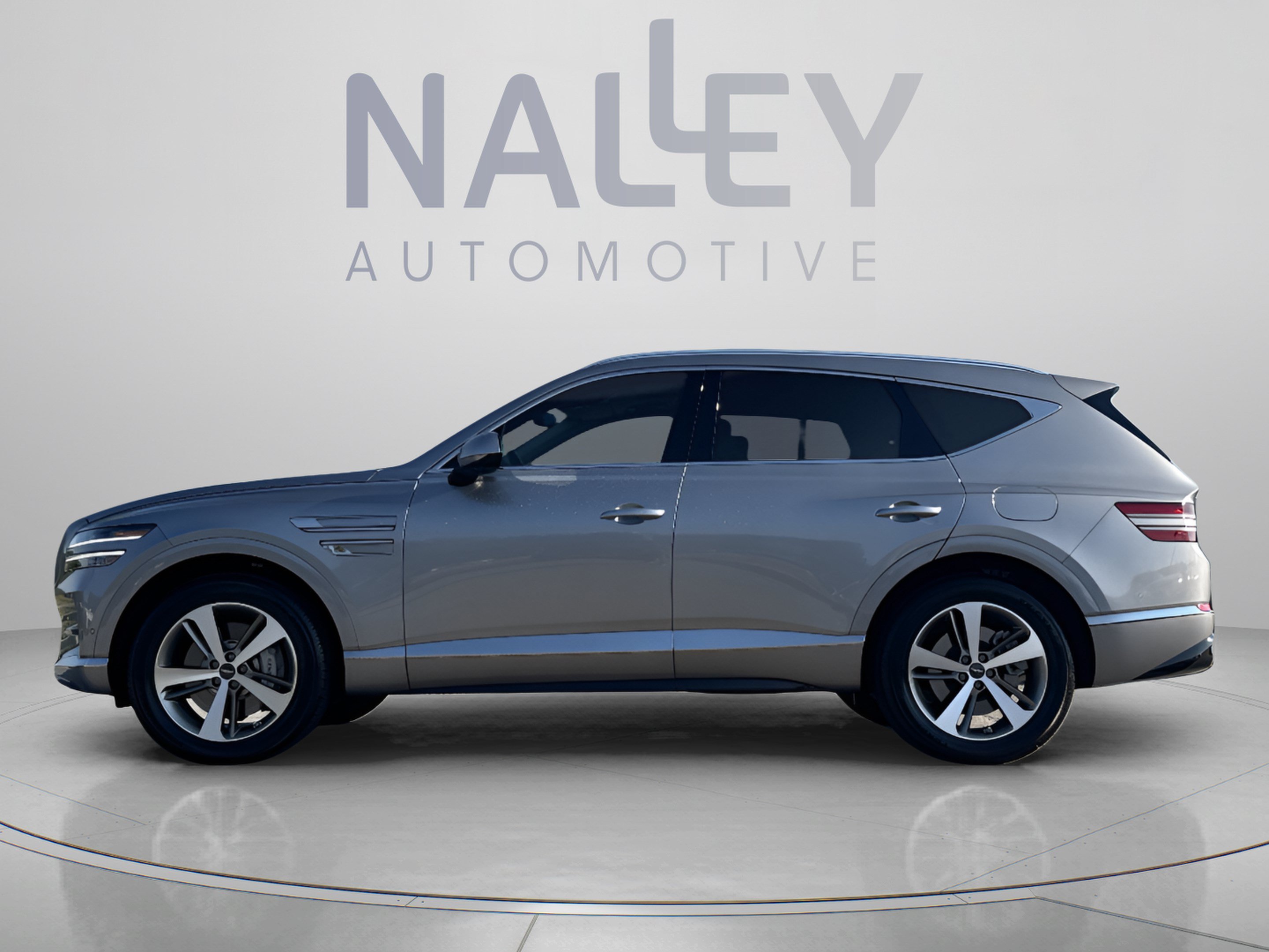 Used 2024 Genesis GV80 2.5T w/ Advanced Package AWD/4WD image 2